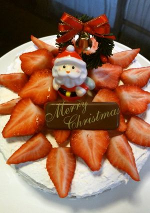 デコデコ苺ケーキ-レシピのメイン写真