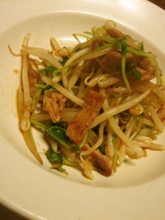 豆苗で❤豚肉のもやし炒め-レシピのメイン写真