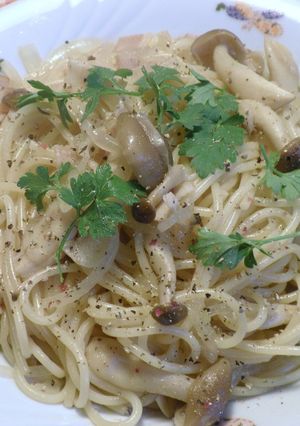 しめじのバター醤油パスタ・パセリ添え-レシピのメイン写真