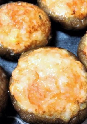 塩麹漬けえびのしんじょしいたけ揚げ-レシピのメイン写真