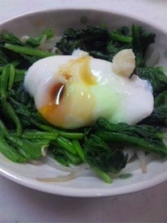 ポーチドエッグ にんにく醤油かけ-レシピのメイン写真