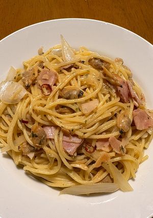 ベーコンと玉ねぎとあさりのペペロンチーノ-レシピのメイン写真