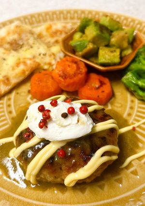 市販のサルサベルデソースで♪ハンバーグ-レシピのメイン写真