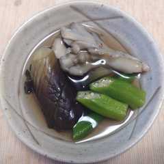 รูปของ ナスと舞茸とオクラの白だし煮
