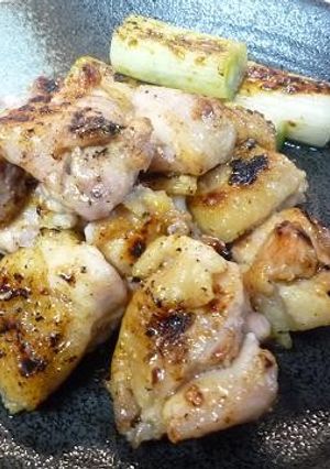 ☀味付けは塩麹だけ♪鶏ももねぎ焼き-レシピのメイン写真
