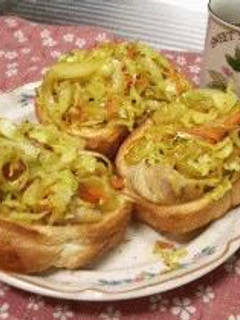 豚肉と野菜のカレー炒め☆オープンサンド-レシピのメイン写真