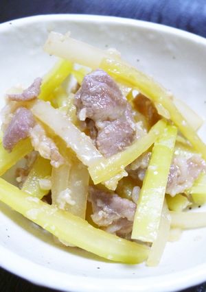 *ルクエde大根皮と豚肉の塩麹蒸し*-レシピのメイン写真