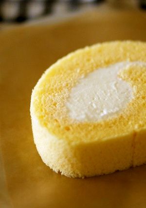 しっとり♪ふわんふわん♪絶賛ロールケーキ-レシピのメイン写真