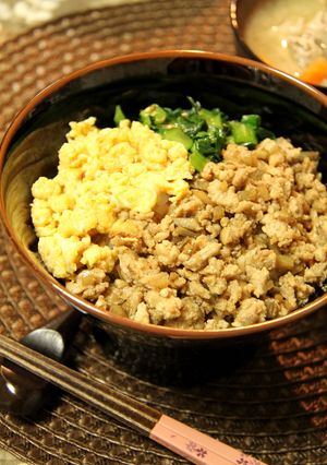 鶏そぼろの三色丼♪ごぼう入り★-レシピのメイン写真