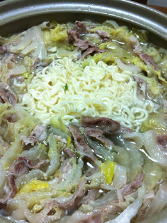 豚バラと白菜の重ね鍋に塩ラーメンを入た鍋-レシピのメイン写真