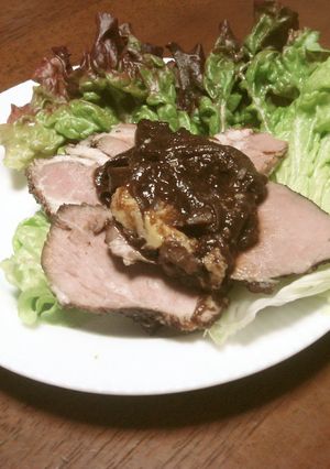 玉ねぎたっぷり♥ソースだけの煮豚-レシピのメイン写真