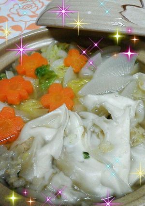 普段の鍋に飽きたアナタ☆餃子鍋はいかが？-レシピのメイン写真