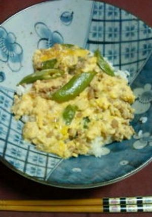 ＊スナップエンドウの卵とじ丼＊-レシピのメイン写真