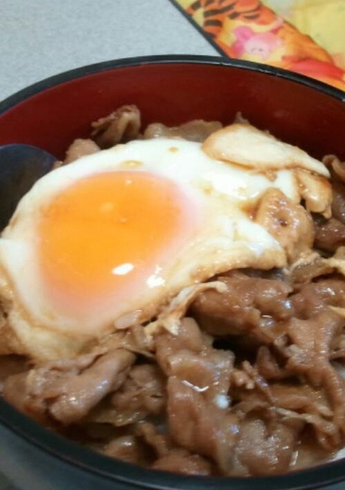 お昼ご飯に★半熟卵の甘辛しょうが焼き丼-レシピのメイン写真