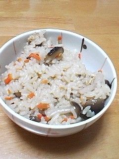 シメジの炊き込みご飯-レシピのメイン写真