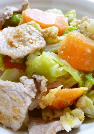 みそ風味❤豚肉とキャベツのごま和え✿-レシピのメイン写真