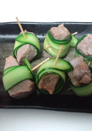 レンジで5分☆塩豚のキュウリ巻き梅肉添え-レシピのメイン写真