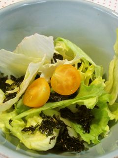 レタスとパリパリ韓国海苔のサラダ-レシピのメイン写真