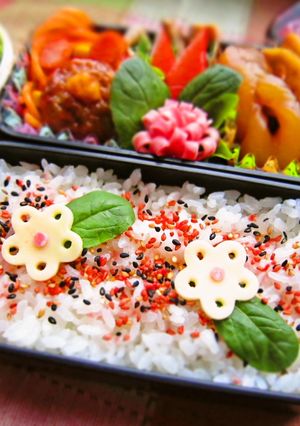 お弁当に♪大人可愛い❤レースのお花✿-レシピのメイン写真