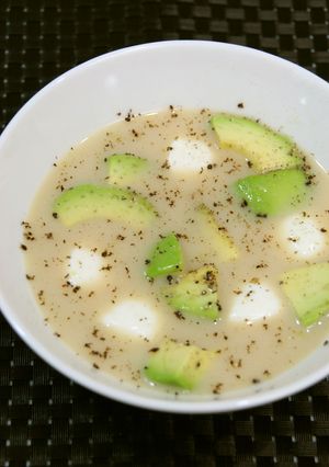 アボカドとモッツァレラの豆乳味噌スープ-レシピのメイン写真