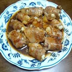 รูปของ 豚肉のポテトサラダ巻き。