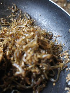 簡単でおいしい栄養満点じゃこの炒り煮-レシピのメイン写真