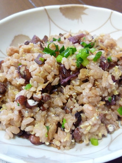 お赤飯で柴漬け炒飯(o^∀^o)-レシピのメイン写真