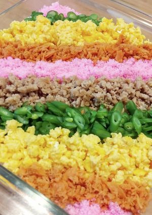 彩り寿司 ひな祭り初節句お祝いお弁当-レシピのメイン写真