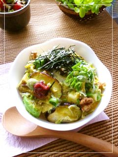 しらす×アボカドの卵とじ丼~梅ワサビ風味-レシピのメイン写真