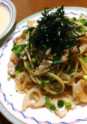 娘大好き❤蓮根と梅干しのバター醤油パスタ-レシピのメイン写真