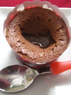 簡単!混ぜて焼くだけ♪フォンダンショコラ-レシピのメイン写真