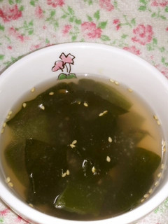 干しえびとワカメのスープ-レシピのメイン写真