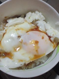 余ったしょうが焼きのタレde目玉焼き丼-レシピのメイン写真