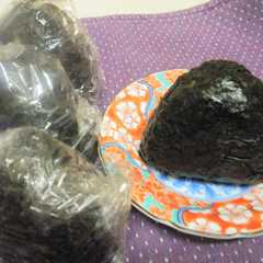 รูปของ 田舎風♡醤油おにぎり
