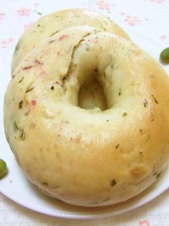 えんどう豆と桜のベーグル-レシピのメイン写真