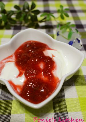 手作りいちごジャムＤＥヨーグルトかけ❤-レシピのメイン写真