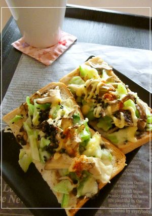 舞茸×キャベツ軸の海苔わさび風味トースト-レシピのメイン写真