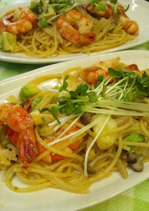 チーズでほろうま！海老とアボガドのパスタ-レシピのメイン写真