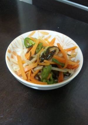 三色野菜の塩昆布和え-レシピのメイン写真