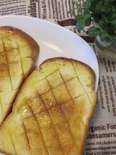 最高~♡め~ぷるばた~トースト-レシピのメイン写真