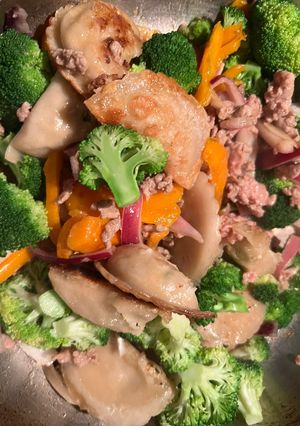餃子と野菜炒め-レシピのメイン写真