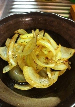 〆カレー風味のオニオンソテー-レシピのメイン写真
