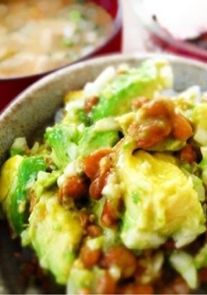 塩麹入り☆アホカドと納豆丼-レシピのメイン写真