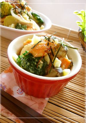 チーズ*チーズ 鮭と野菜の和風豆乳煮-レシピのメイン写真