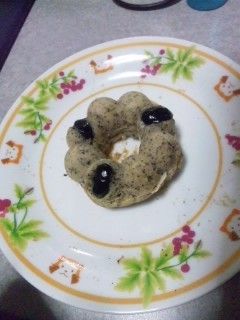 茶殻と黒豆の焼きドーナツ-レシピのメイン写真