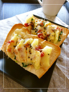 塩麹×ケチャップ&豆苗×馬鈴薯のトースト-レシピのメイン写真