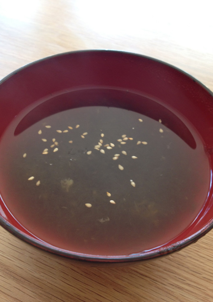 材料はとろろ昆布だけ！簡単すまし汁♪-レシピのメイン写真