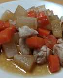 鶏こまの大根と人参の生姜炒め煮