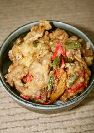 簡単スタミナＵＰ☆豚＆にんにくの茎の丼-レシピのメイン写真