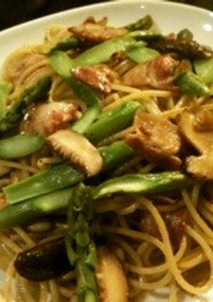 ベーコンと椎茸とアスパラのスパ-レシピのメイン写真